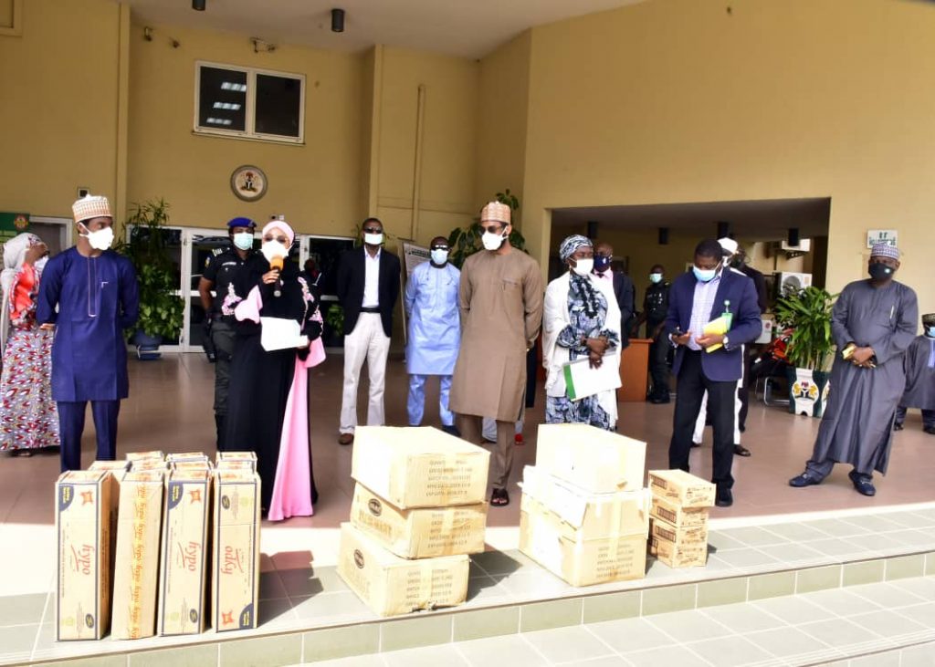 Dr Ramatu Tijani Aliyu recieves Ya'Adua's Family Donations to FCTA 