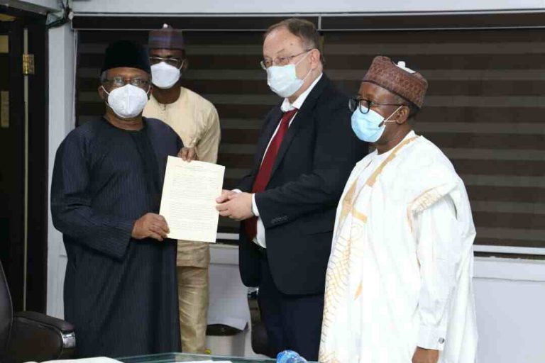 Covid-19: FG Receives Sample Vaccine From Russia