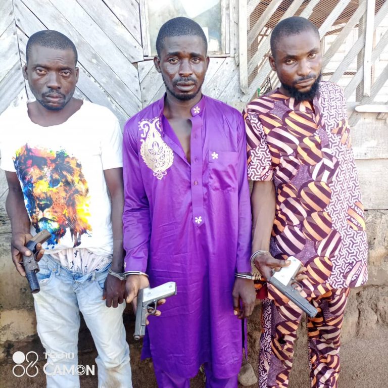 Adewale Adeniji, Oba Oniraniken Of Iraniken, On The Run After Police Apprehend Three Suspected Land Grabbers Working For Him, Recovers Ammunition. Adewale Adeniji, Oba Oniraniken Of Iraniken, On The Run After Police Apprehend Three Suspected Land Grabbers Working For Him, Recovers Ammunition.