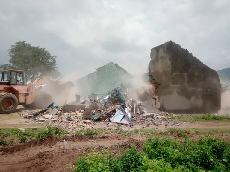 FCTA Again Demolishes Ilegal Buildings, Worship Centres, Shops, Schools In Iddo Sabo FCTA Again Demolishes Ilegal Buildings, Worship Centres, Shops, Schools In Iddo Sabo