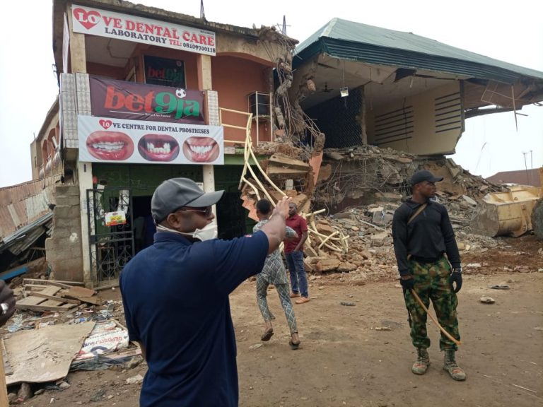 Finally, 2,000 illegal structures demolished in Abuja’s Mpape neighborhood Finally, 2,000 illegal structures demolished in Abuja’s Mpape neighborhood
