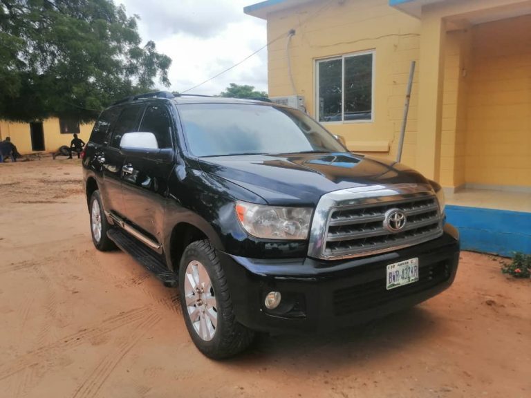 Peace Corps CG Retrieves Car Gift From Party Chair, As Benue APC Crisis Worsens Peace Corps CG Retrieves Car Gift From Party Chair, As Benue APC Crisis Worsens