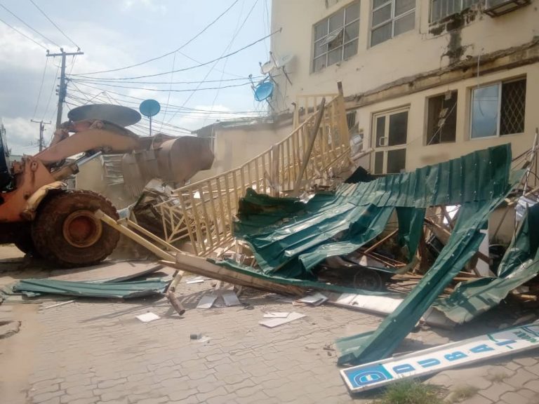 FCTA Taskforce Bust Bureau De Change Operators, Squatters In Wuse FCTA Taskforce Bust Bureau De Change Operators, Squatters In Wuse