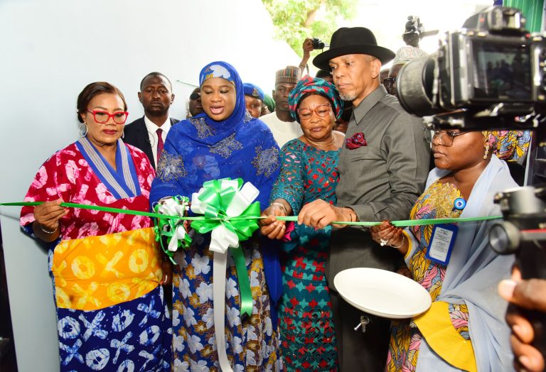 FCT Minister Commissions Nigeria’s First Green Solar-Powered Farmers Market in Utako FCT Minister Commissions Nigeria’s First Green Solar-Powered Farmers Market in Utako